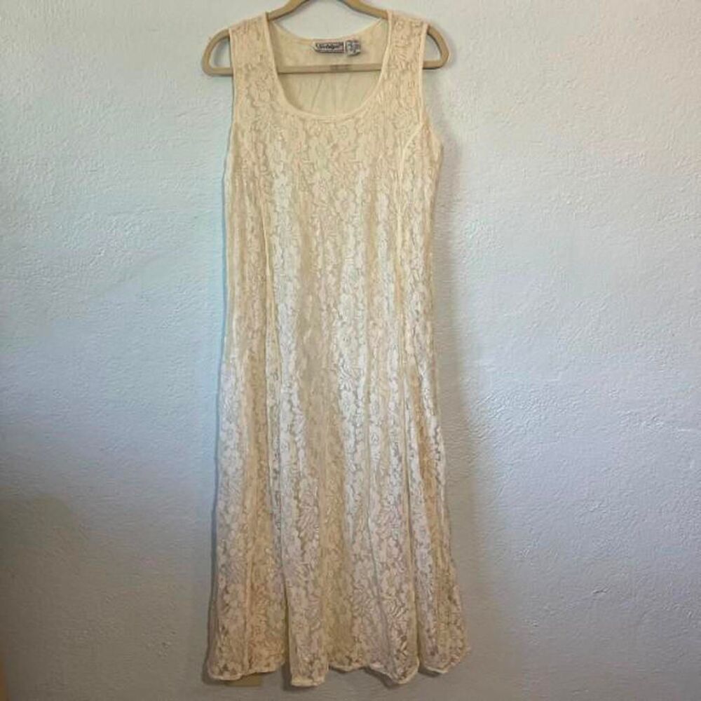 Nostalgia Women's Cream and White Dress